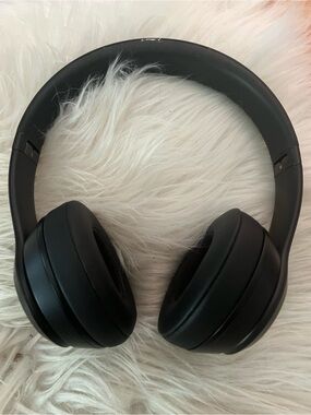 Beats Solos 3 wireless headphones